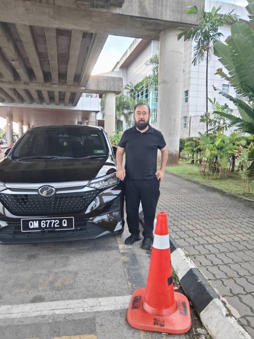 <span class='lang-bm'>Pelanggan 12 - Sewa van keluarga</span><span class='lang-en'>Customer 12 - Family van rental</span>