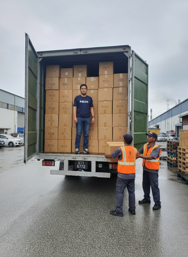 <span class='lang-bm'>Servis Logistik MKM Kuching</span><span class='lang-en'>MKM Kuching Logistics Service</span>